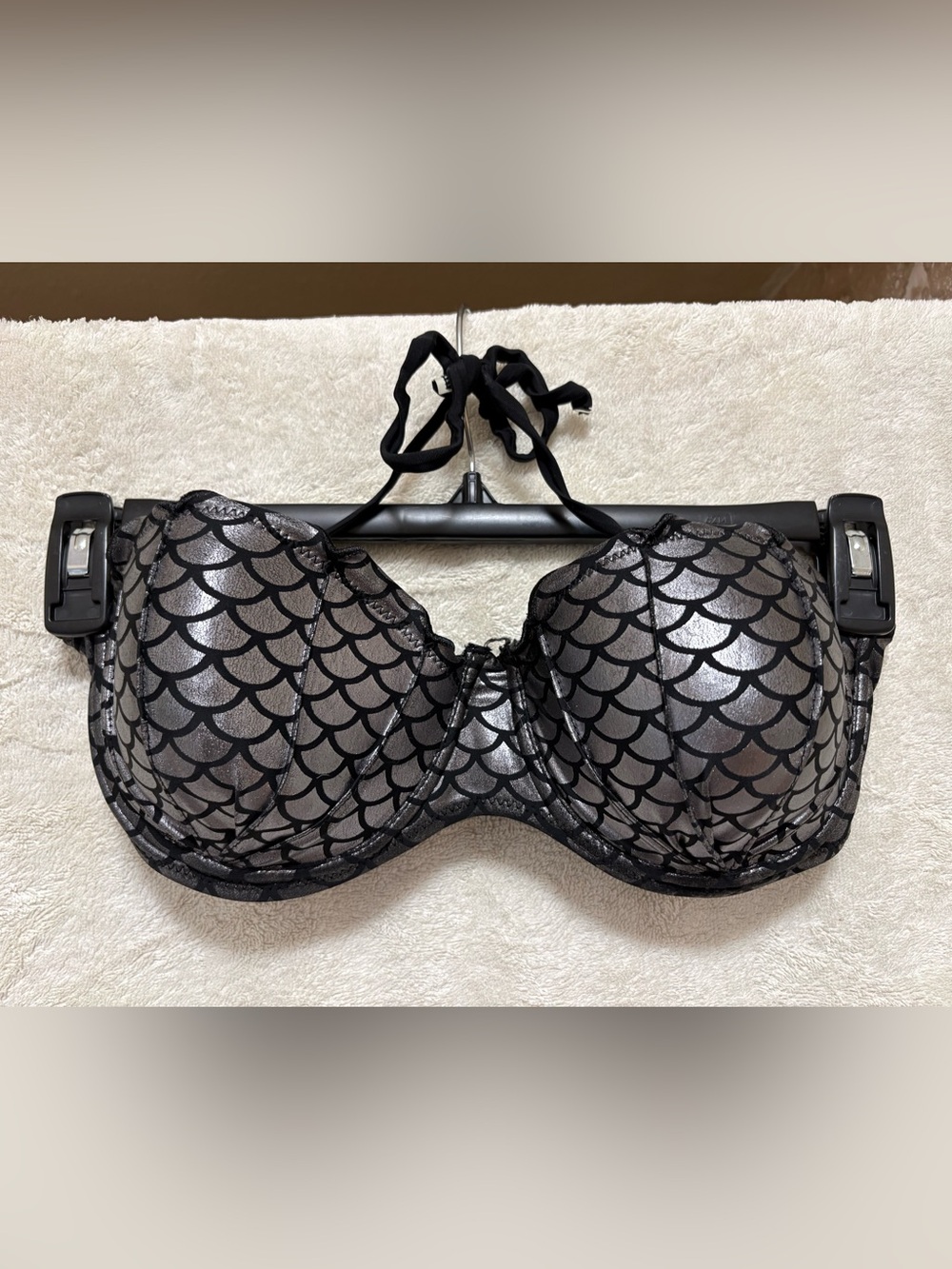Hot Topic Black Metallic Mermaid Scallop Underwire Bikini Top